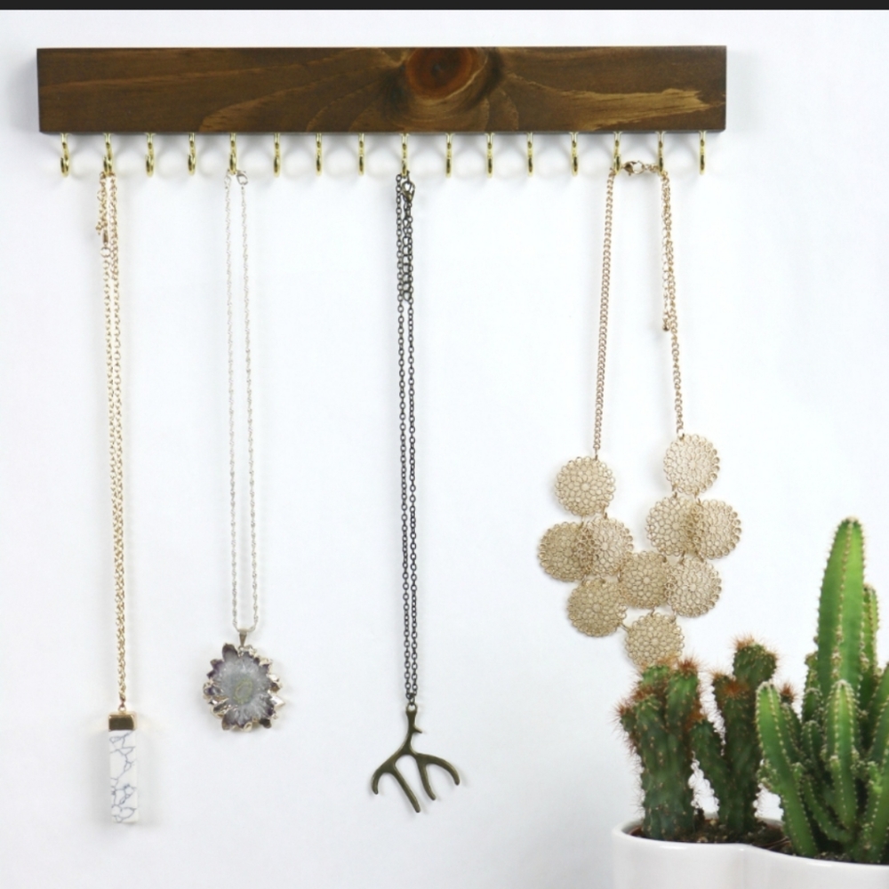 Wall Mount Jewelry Organizer / Nacklace Holder